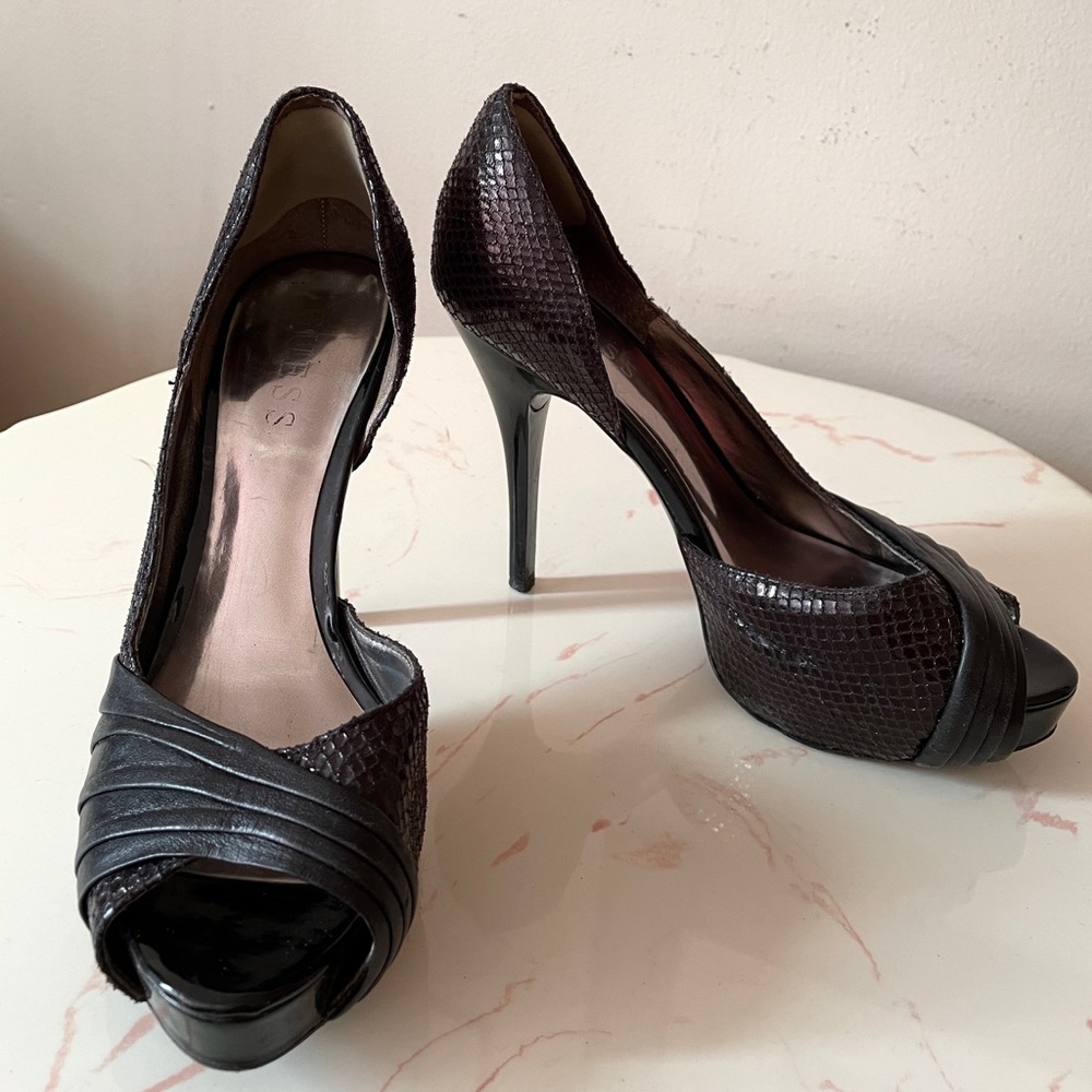 Guess D’Orsay Black Pump - Size 6.5